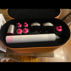 Dyson's Airwrap Complete